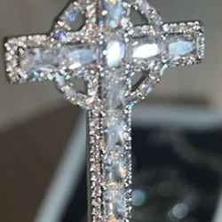 Moissanite Necklace With Cross Pendant 