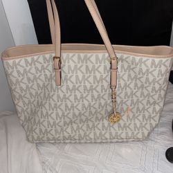 White Michael Kors Bag