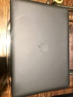 MACBOOK PRO 13 inches I7.