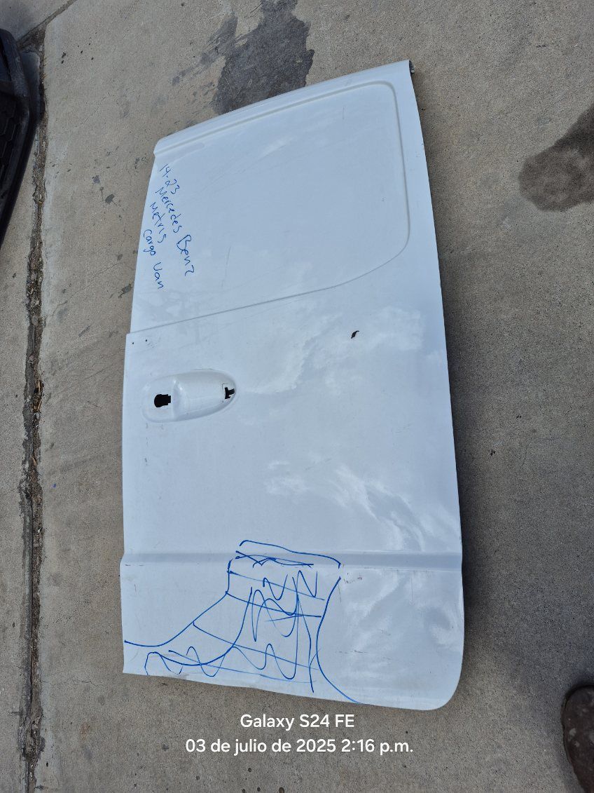 Mercedes Benz Metris Right Rear Door Oem