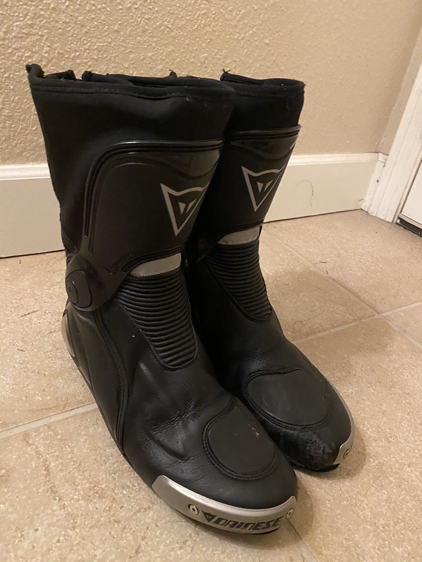 Dainese motorcycle boots needs repair size 11.5 US