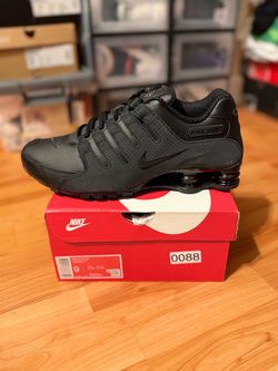 Nike Shox NZ “Triple Black” Mens size 9 (New)