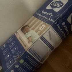 Crib Mattress / Toddler Bed Mattress by Sealy