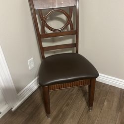 Dining room chair