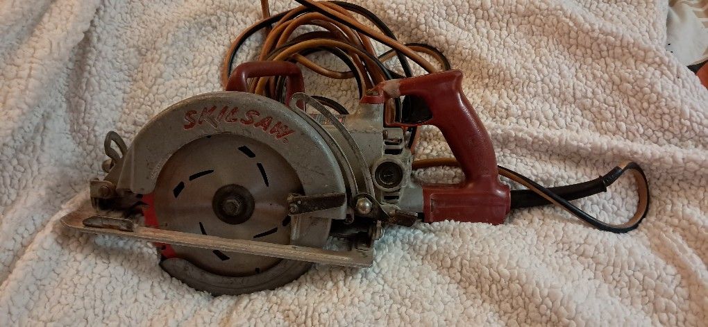 Skilsaw Mag77