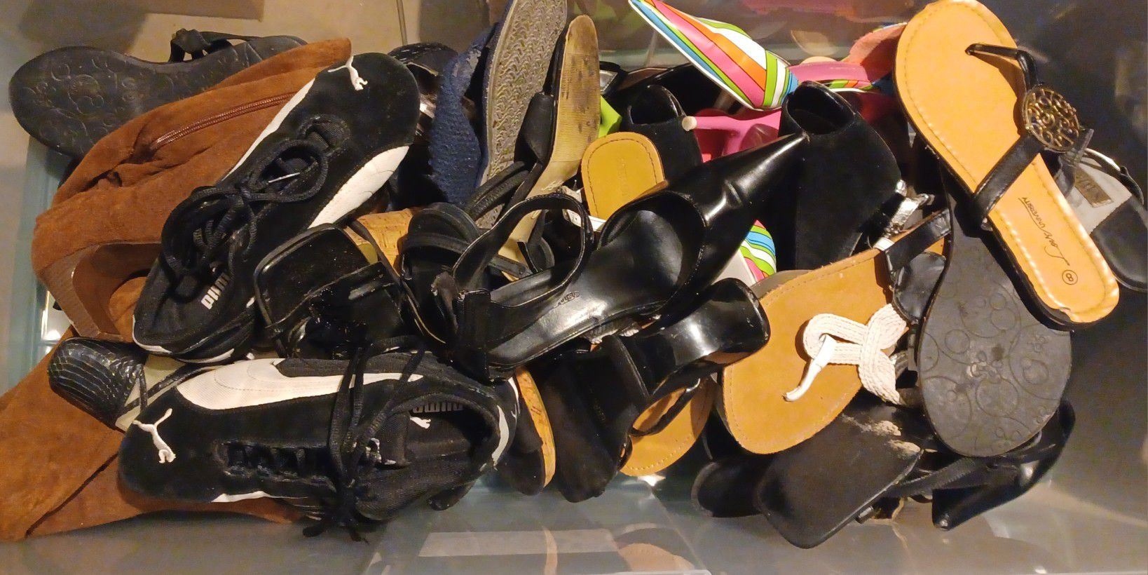 Big Tote Of Women's Shoes