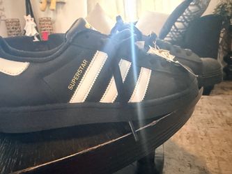 Adidas Superstar Low-Top Sneakers size men  8 1/2