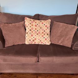 Brown 2-seat couch