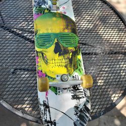 Used, Urban SK8ING SKATEBOARD