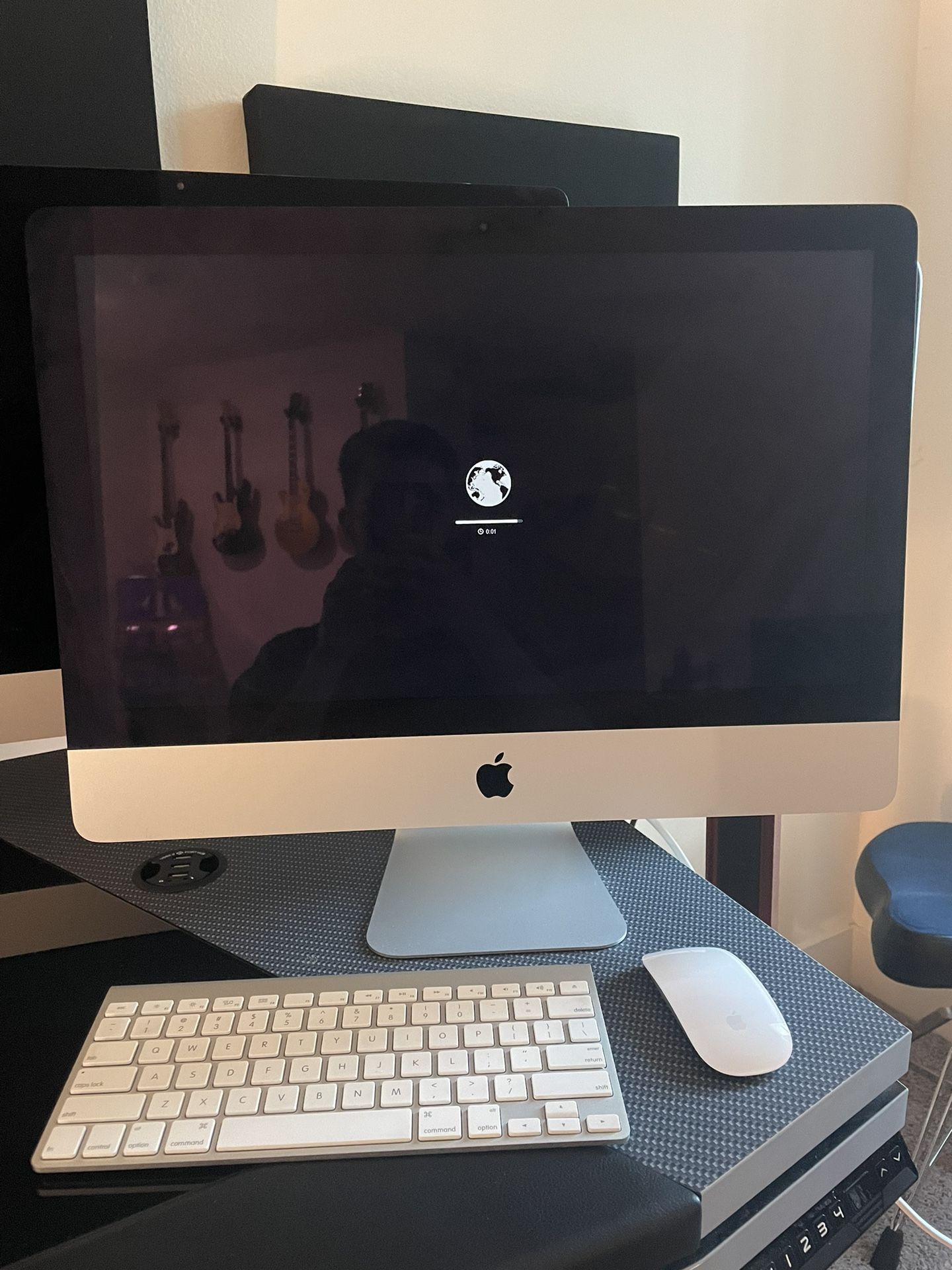 iMac 21.5” 2013 Model 1 TB Great Condition