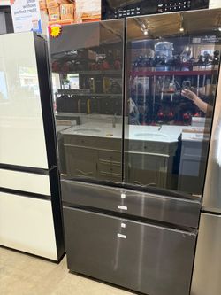 Bespoke 36in. 23cu.ft. Counter Depth 4-Door Charcoal Glass/Stainless Steel French Door Refrigerator