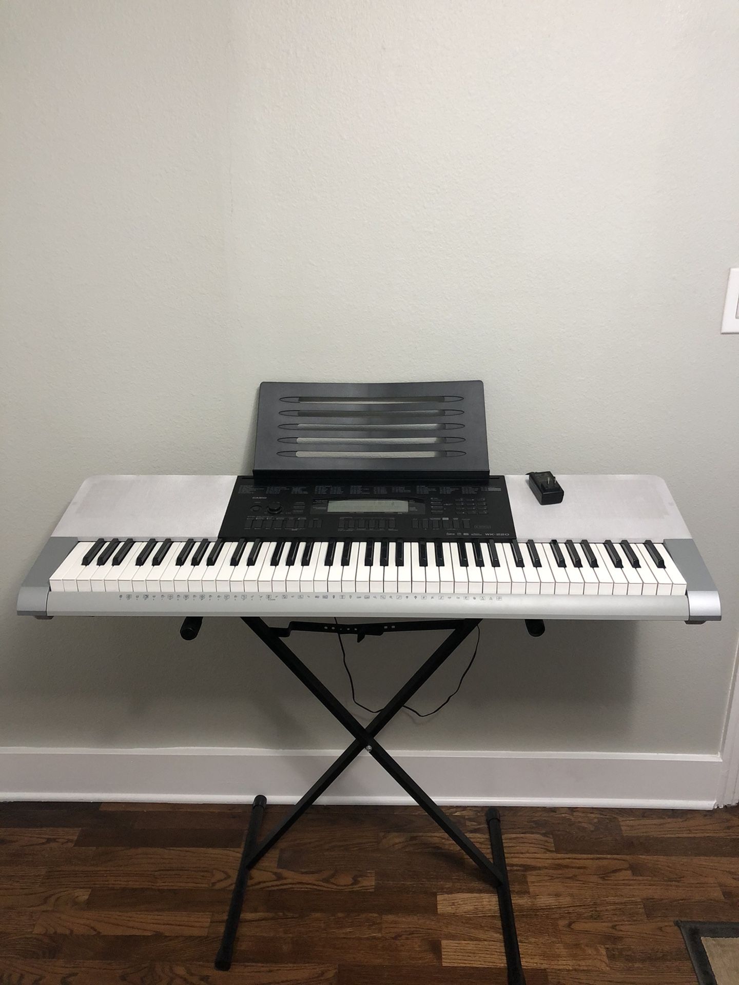 Casio WK-220 Keyboard