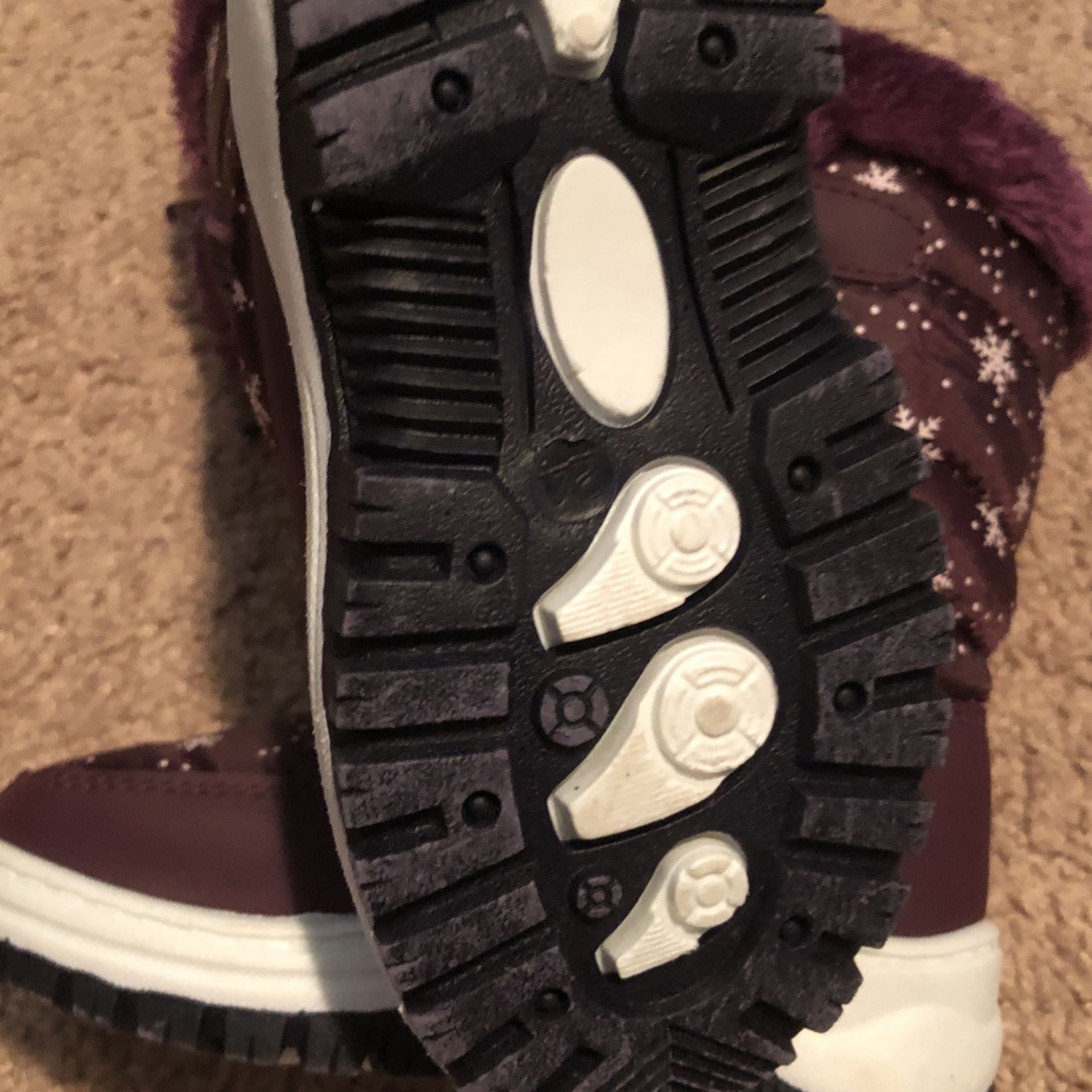 New Little Girl Shoes Size 8