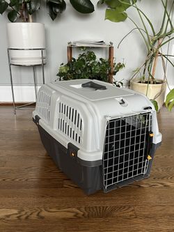 MIDWEST SKUDO PLASTIC CARRIER 24" DOG CAT PET