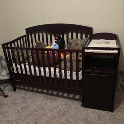 Infant-toddler Convertible Crib 