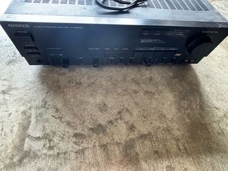 Kenwood KA-880SD Vintage Stereo Integrated Amplifier Powers On Audio Untested