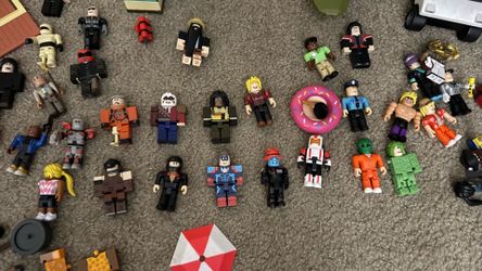 Roblox toy set
