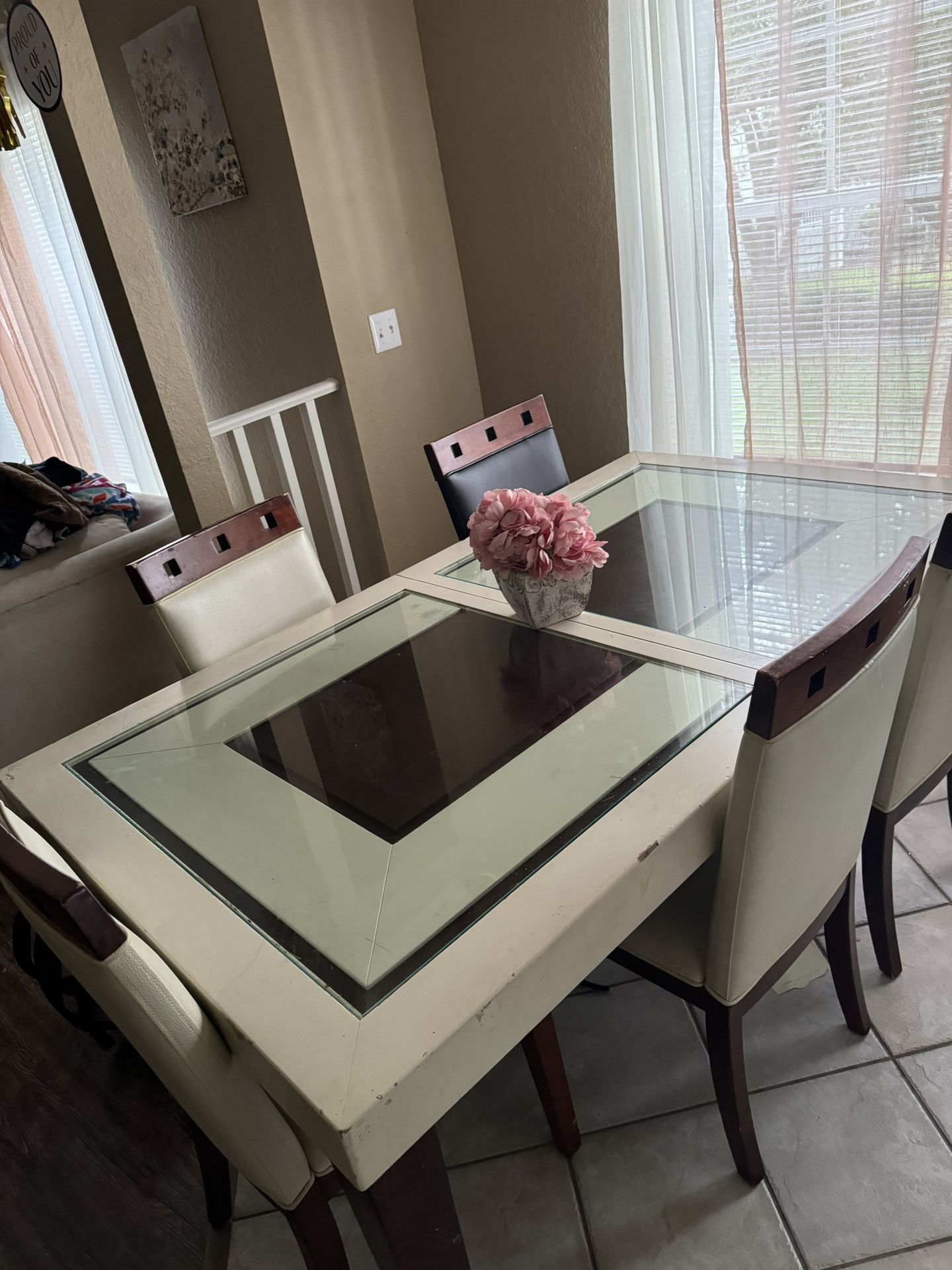 Dining room table and chairs for sale