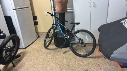 Mountain bike, GT aggressor pro size small