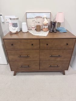 Wood Dresser & crib set