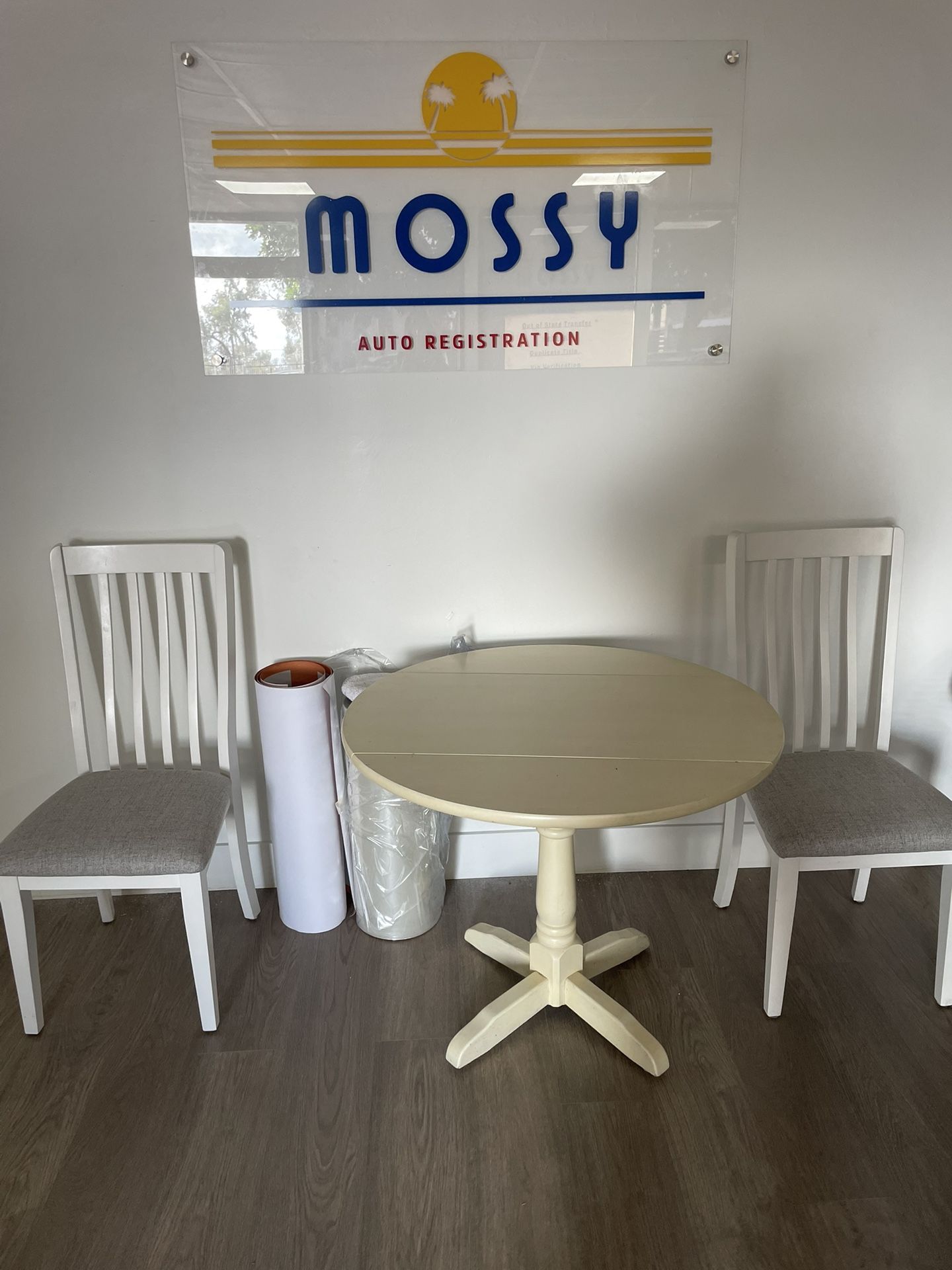 Dining Table 2 Chairs