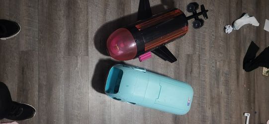 LOL PARTY BUS AND AIRPLANE