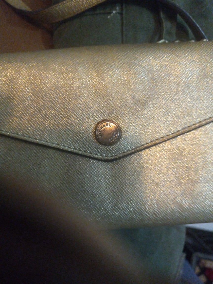 Beautiful Michael Kors Hand Bag