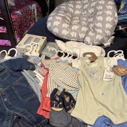 Baby Clothes, Swaddles, Kit And Pillow
