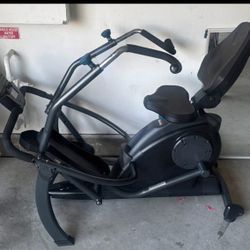Teeter Free step Recumbent Cross Trainer 