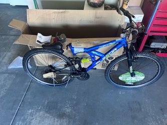 BRAND NEW 29” Kent mountain bike