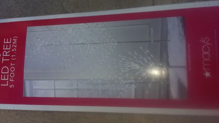 Beautiful white Christmas tree w led lights