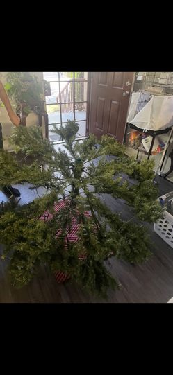 10 Feet Tall Christmas Tee Light Do Not Work