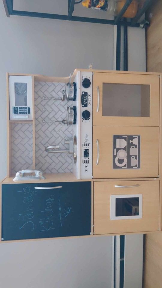 Kids Kitchen