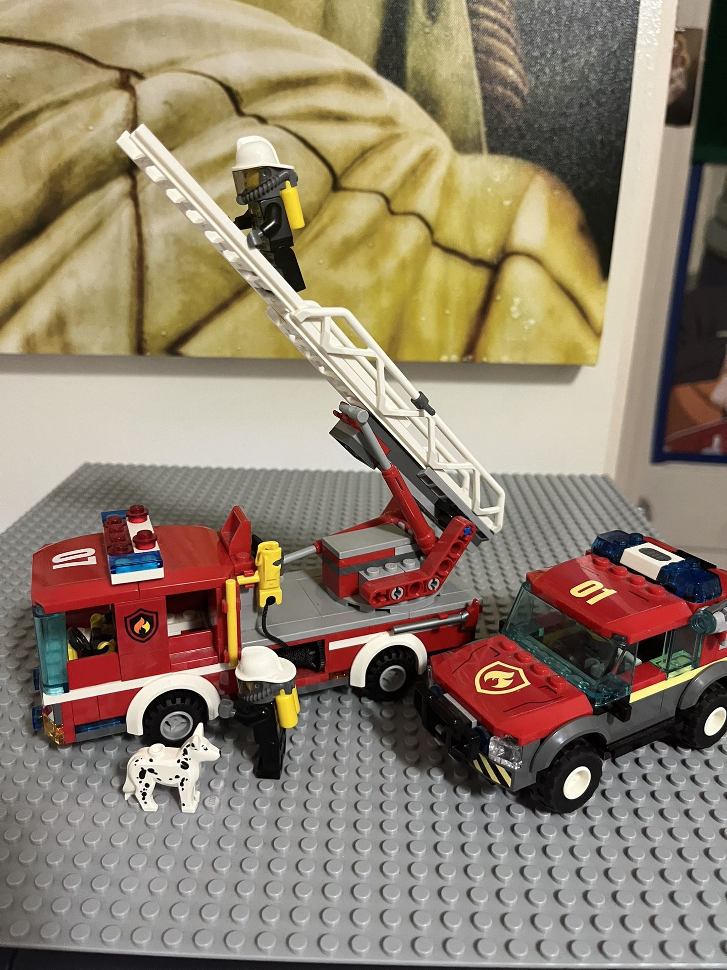 LEGO City Fire Ladder Truck 60107 & LEGO - City Fire Chief Response Truck 60231