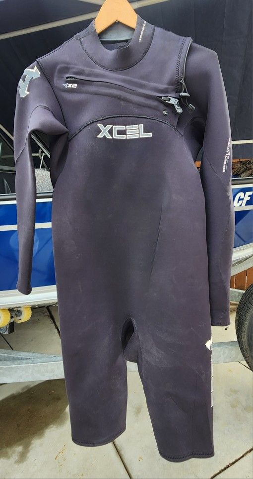 XCEL 2mm Men's Spring Suit Size Large