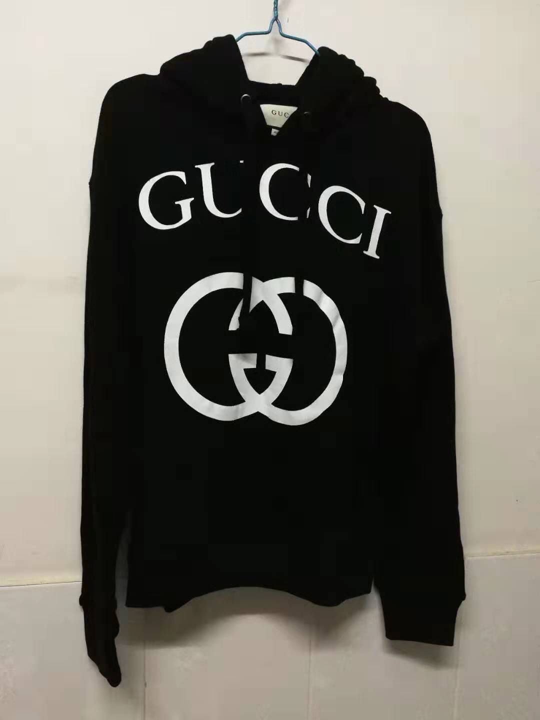 Gucci black men’s Sweat shirt $250 med men