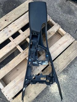 2012-2018 BMW 328i Xdrive Center Console Armrest ASSEMBLY BLACK OEM