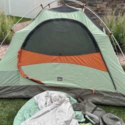 REI  Half Dome 2 Person Tent Backpack North Face Columbia