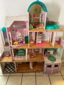 Doll house