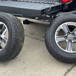 18 inch Jeep Wrangler OEM Wheels