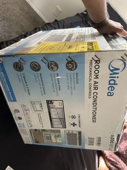 Window AC Unit Midea
