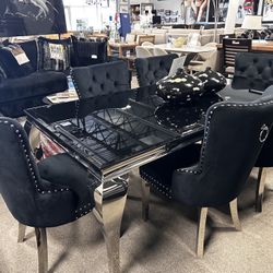 Beautiful Glass Top Dining Set! $1999 🖤📦 Easy Financing!