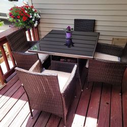 New!! AVIS 5 PIECE DINING SET

