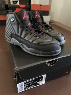 Jordan 12 *black Crimson* 2.5y