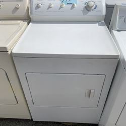 Frigidaire Clothes Dryer Great Condition  . Warehouse pricing.  Warranty . Delivery Available . 2522 Market st. 33901