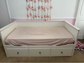 Daybed with trundle and storage. 2 mattresses.