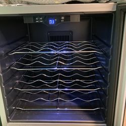 Haier 16 Bottle Wine Cooler Fridge