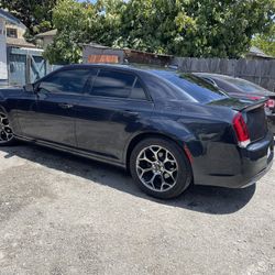 2019 Chrysler 300 S V6 