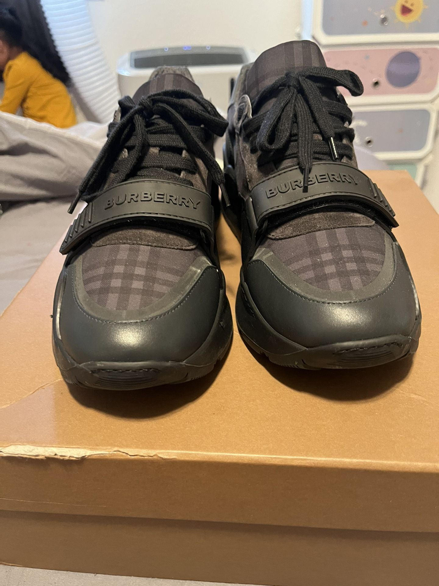 Burberry Ramsey Low Top Sneakers