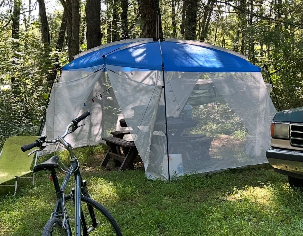 9-ft x 13-ft Screen House